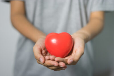 hand-heart-attack-background-beat-cardiac-1575611-pxhere